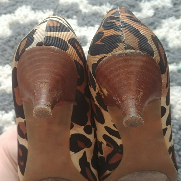 🐆 *Last chance* Mossimo Leopard Kitten Heels - Picture 4 of 7